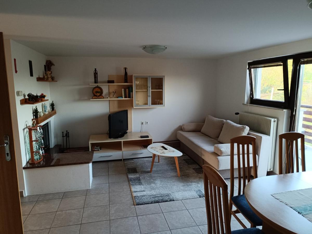 Hiska Na Gorci Apartment Podcetrtek Luaran gambar